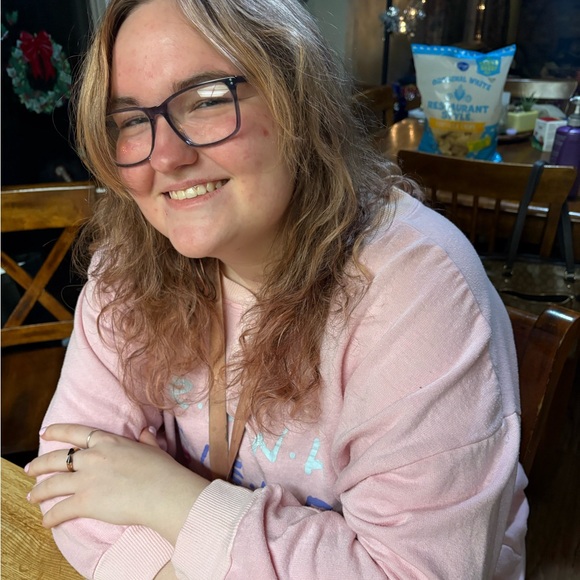 Meet your Posher, Sarah - Picture 4 of 4